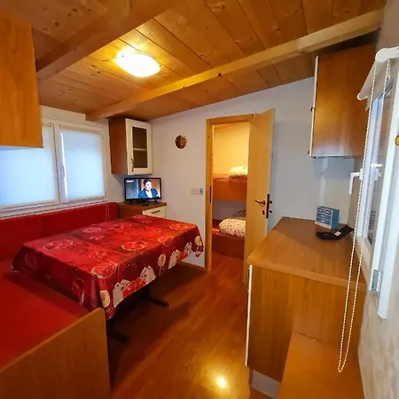 La Casa Del Sole Camping *